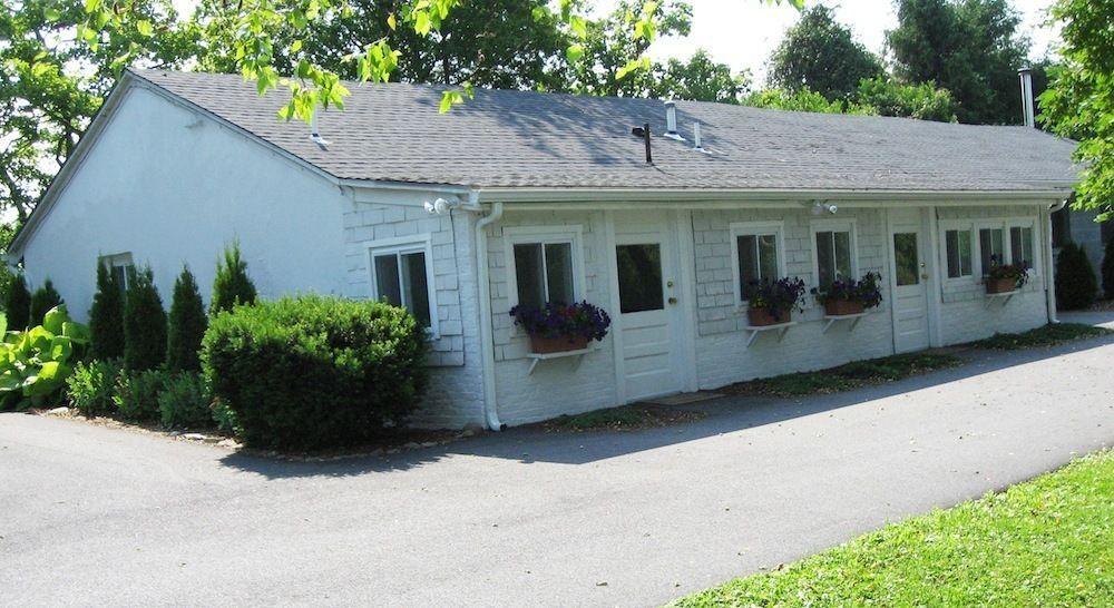 Sea Whale Cottages Middletown Exterior foto